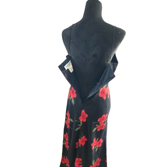 betsy and adam By Jalene dress Black With Red Flower Rhinestones 10 Pre-owned - Picture 6 of 9